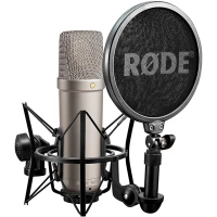 میکروفون و تجهیزات استودیویی