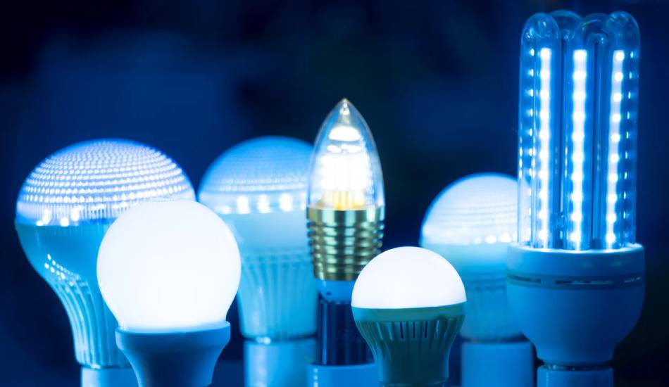 چراغ LED چشمک می‌زند