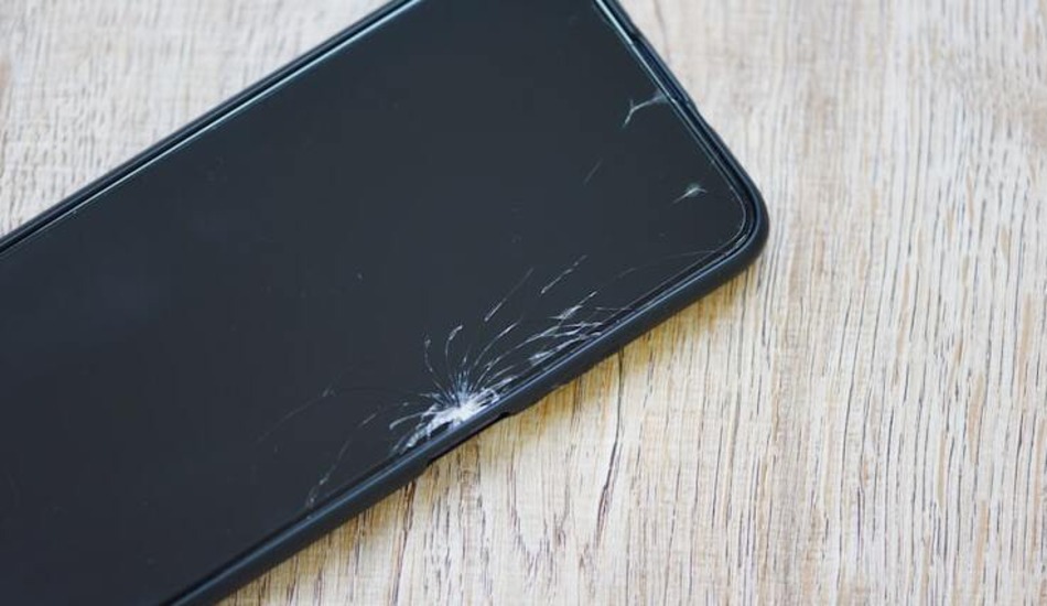 چرا گوشی خود به خود خاموش میشود 