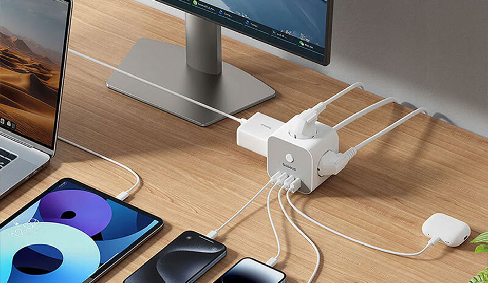 سه راهی برق usb دار باسئوس S321A