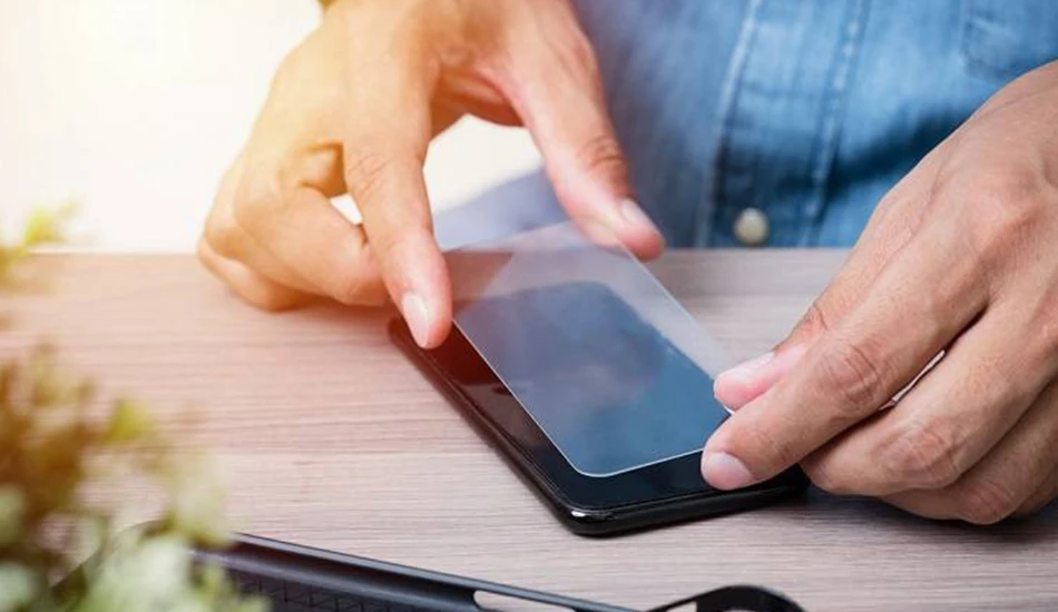 تاثیر گلس روی تاچ موبایل