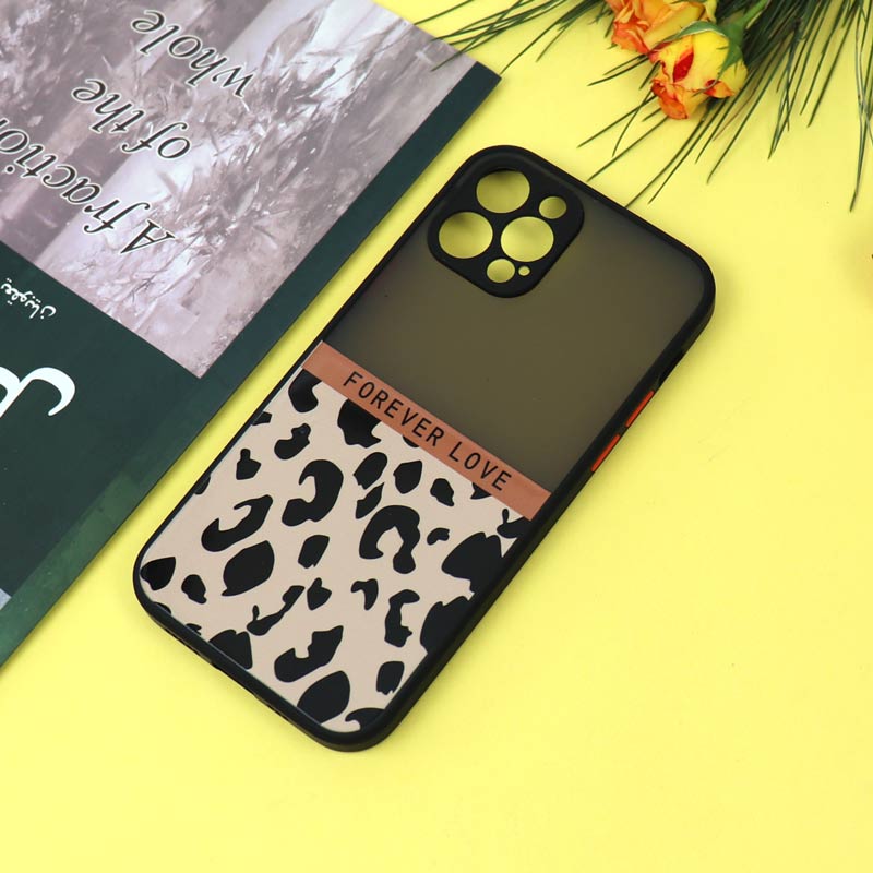 قاب PC مات محافظ لنزدار طرحدار پلنگی آیفون iPhone 12 Pro