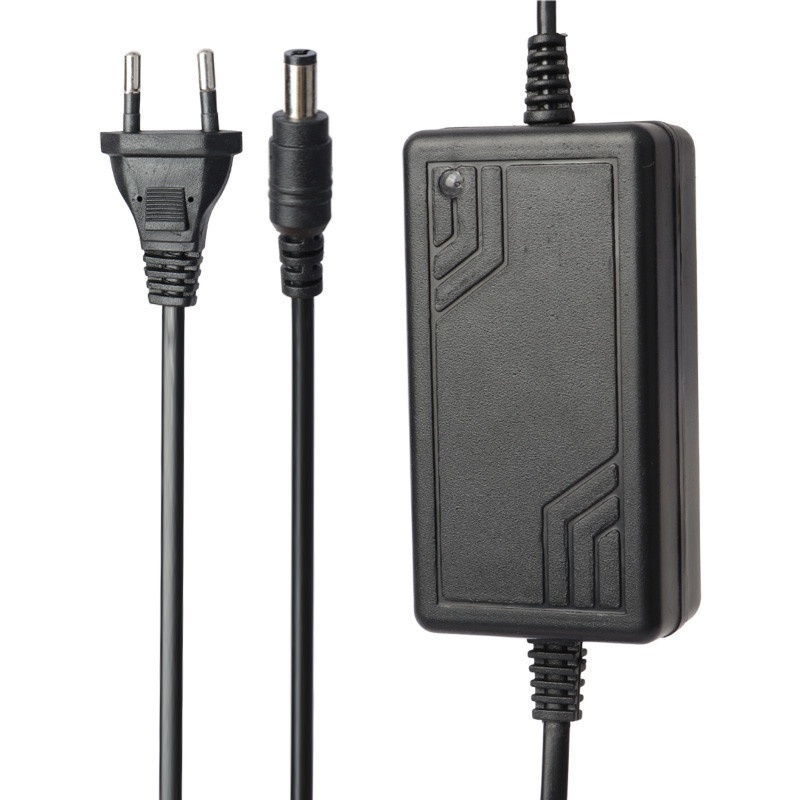 آداپتور دوربین مدار بسته Qplus 1202000-24K 12V 2A