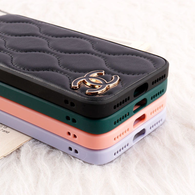 قاب پافر چرمی Chanel محافظ لنزدار iPhone 7 / 8 / SE 2020
