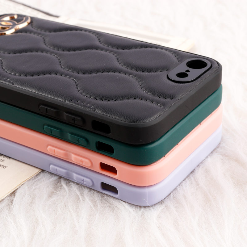 قاب پافر چرمی Chanel محافظ لنزدار iPhone 7 / 8 / SE 2020