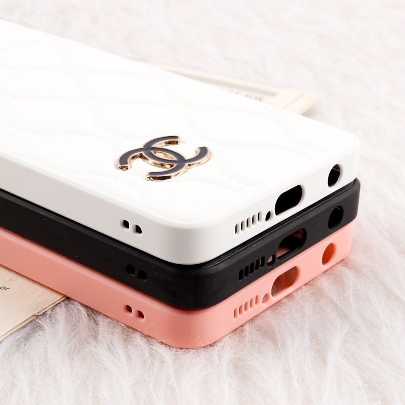 قاب پافر چرمی Chanel محافظ لنزدار Xiaomi Poco X3