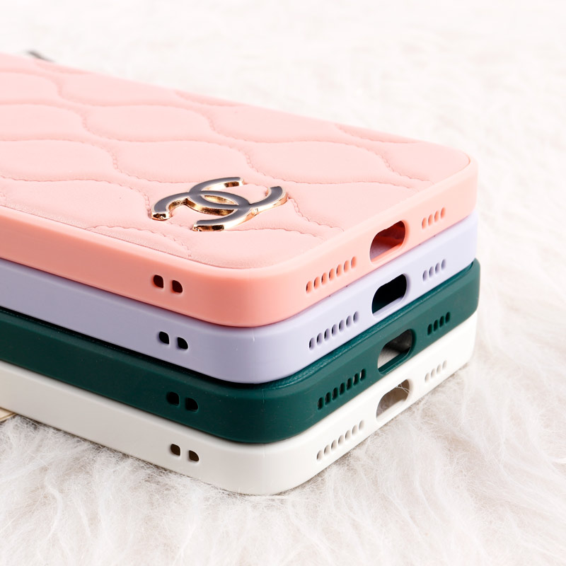 قاب پافر چرمی Chanel محافظ لنزدار iPhone 11 Pro Max