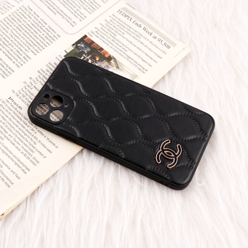 قاب پافر چرمی Chanel محافظ لنزدار iPhone 11 Pro Max
