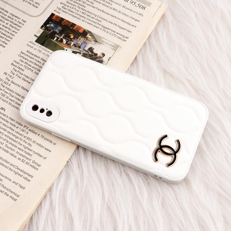 قاب پافر چرمی Chanel محافظ لنزدار iPhone X