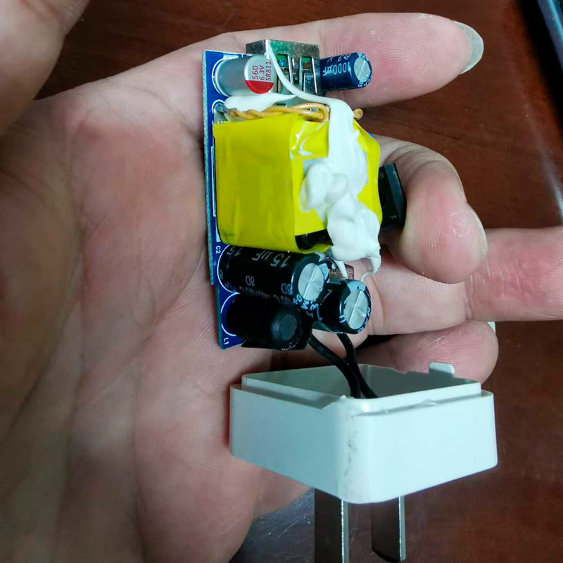 کلگی شارژ YZDZ24 4A 20W