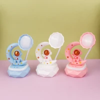 چراغ مطالعه فانتزی طرح فضایی Cosmic Man Led Table Lamp