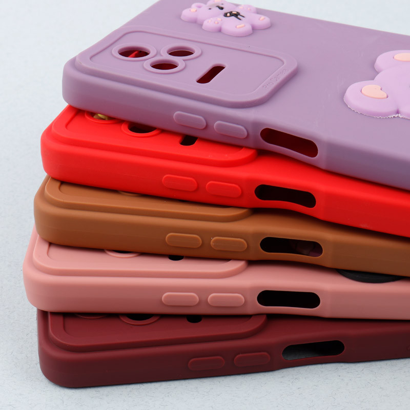 قاب عروسکی برجسته محافظ لنزدار Xiaomi Poco F4 + آویز
