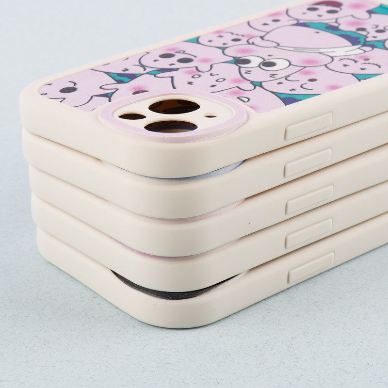قاب طرح کارتونی محافظ لنزدار iPhone 13