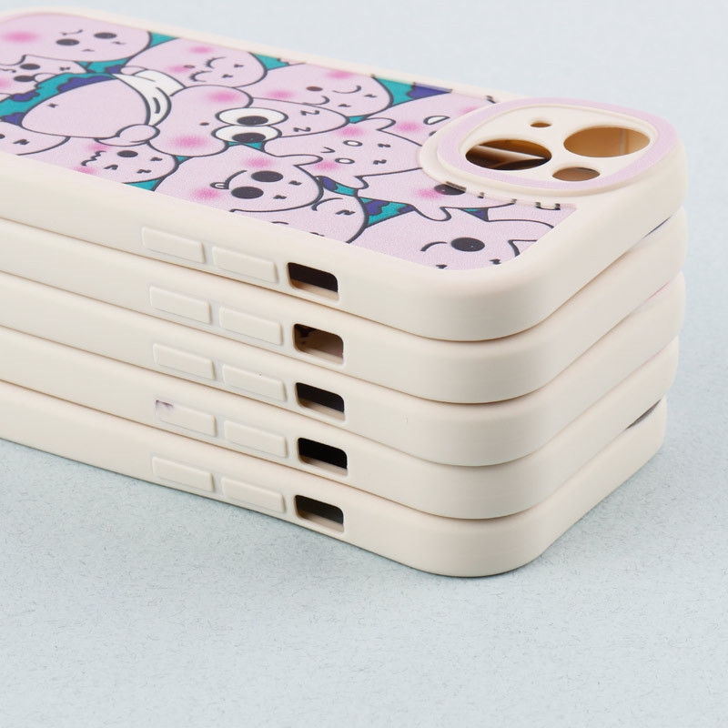 قاب طرح کارتونی محافظ لنزدار iPhone 13