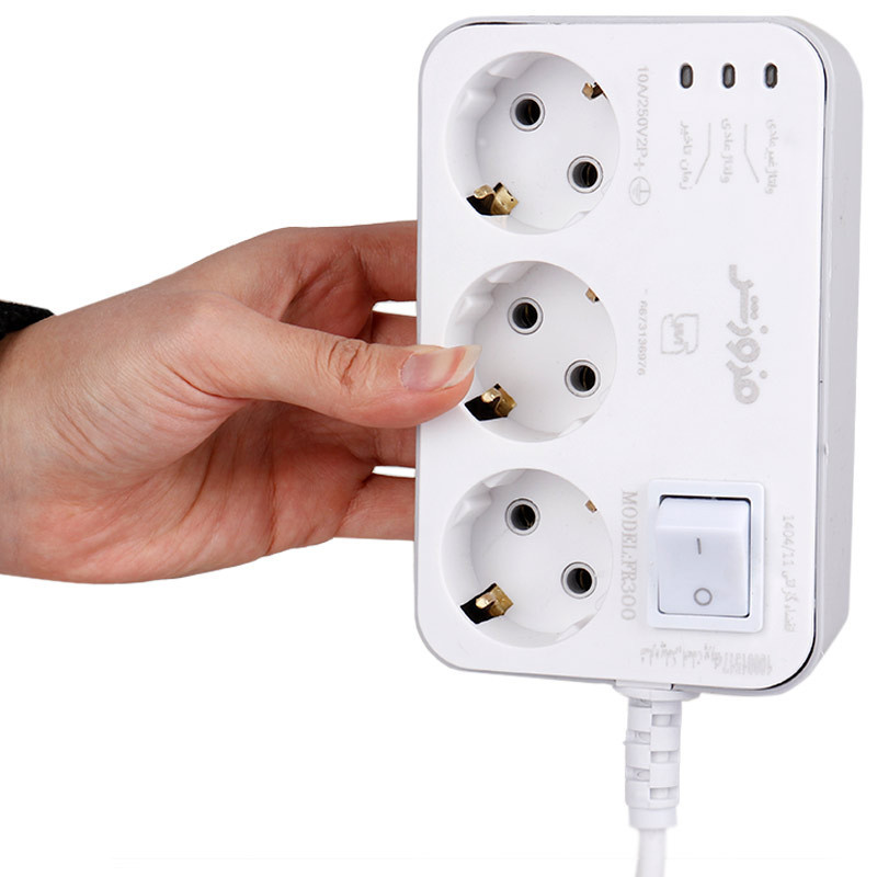 محافظ برق یخچال و فریزر 3 خانه ارت دار فروزش با کابل 4.8 متری FR300
