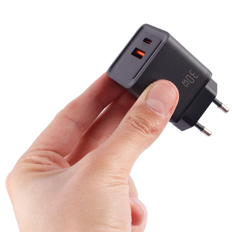 شارژر دیواری فست شارژ Hatron HWC2301PQ 2Port QC3.0 PD 3A 30W + کابل تبدیل تایپ سی