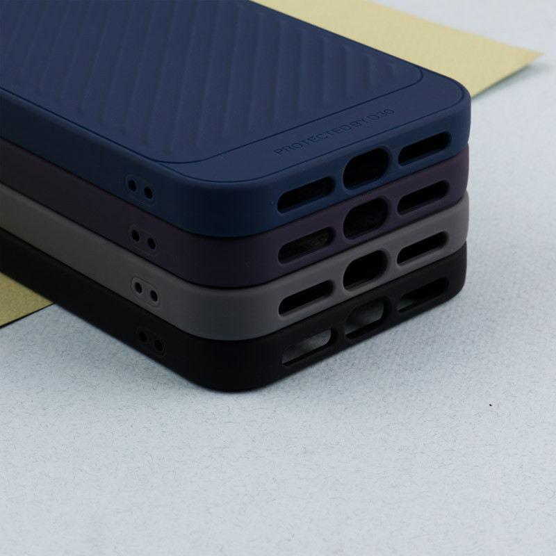 قاب اصلی Gear4 Protective D30 Case ضد ضربه iPhone 11