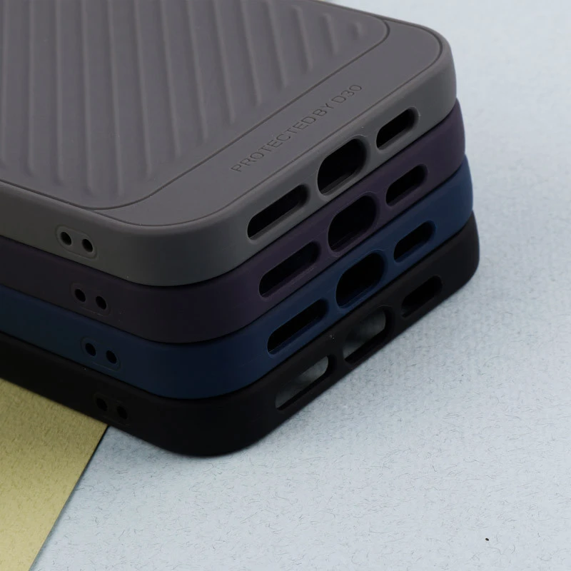 قاب اصلی Gear4 Protective D30 Case ضد ضربه iPhone 13 Pro