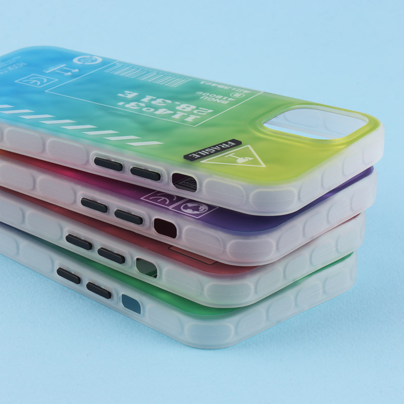 قاب Gradient Holographic برجسته iPhone 13