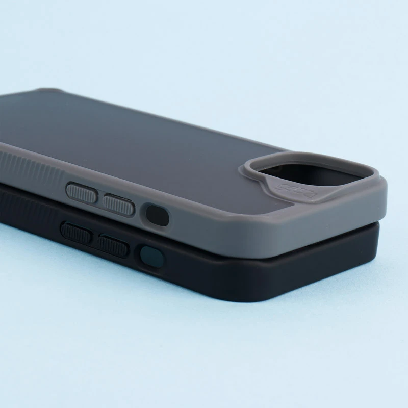 قاب اصلی مات Gear4 Protective Case ضد ضربه iPhone 13