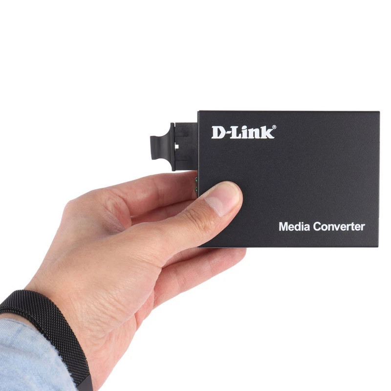 مبدل اترنت به فیبر نوری D-Link DMC-820SSC