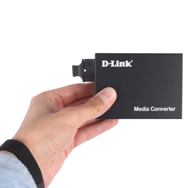 مبدل اترنت به فیبر نوری D-Link DMC-820SSC