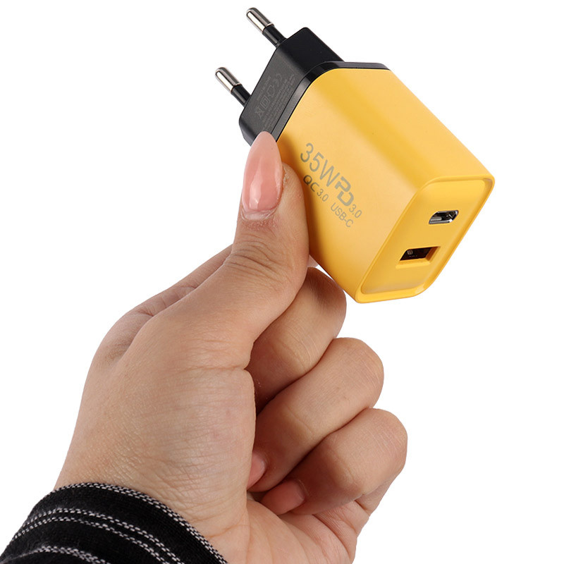 کلگی فست شارژ Genuine M-1 2Pin 2Port QC3.0 PD3.0 3.4A 35W شرینک