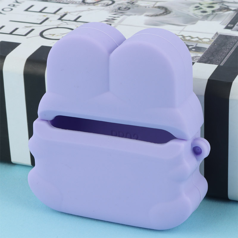 محافظ AirPods Pro 2 سیلیکونی طرح زن کلاه دار بنفش