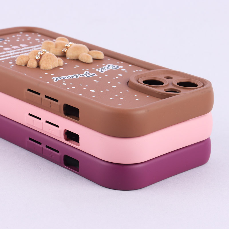 قاب سولید کیس عروسکی پشمالو محافظ لنزدار iPhone 13