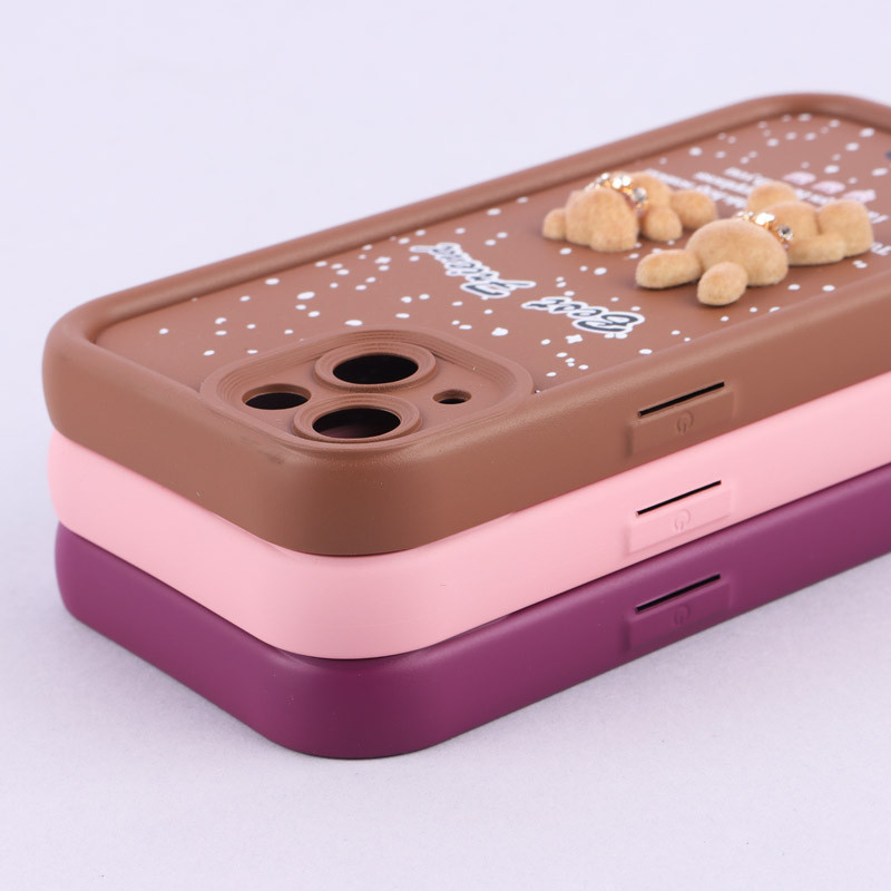 قاب سولید کیس عروسکی پشمالو محافظ لنزدار iPhone 13