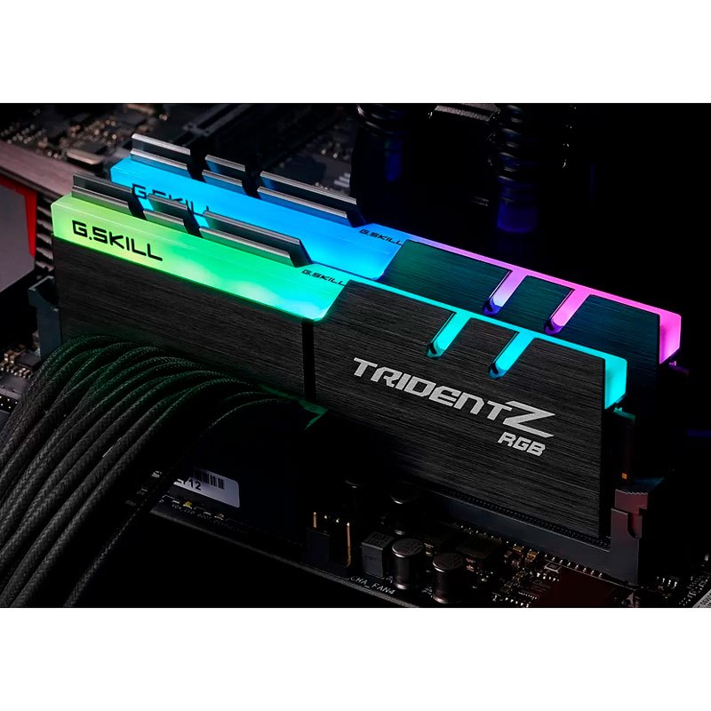 رم کامپیوتر G.SKILL Trident Z RGB F4 DDR4 32GB 3600MHz CL18 Dual