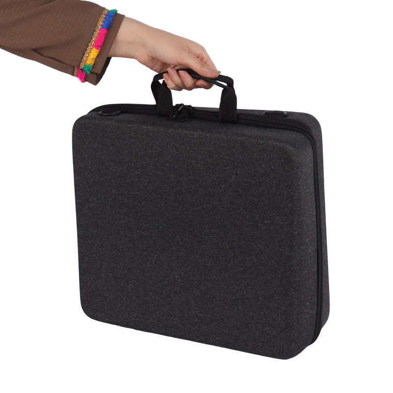کیف کنسول بازی PS4 پارچه ای طرح سفید مشکی