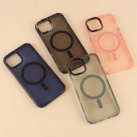 قاب PC شفاف دور طرحدار مگ سیف iPhone 13 / 14