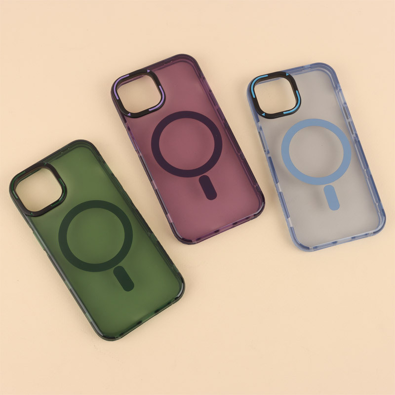 قاب PC شفاف دور طرحدار مگ سیف iPhone 13 / 14