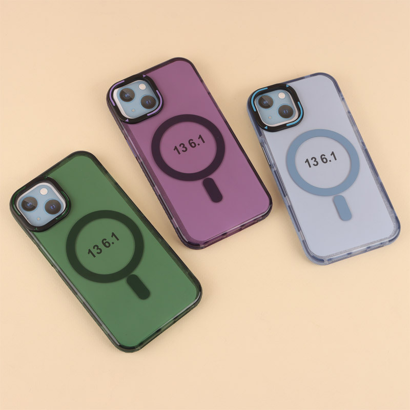 قاب PC شفاف دور طرحدار مگ سیف iPhone 13 / 14