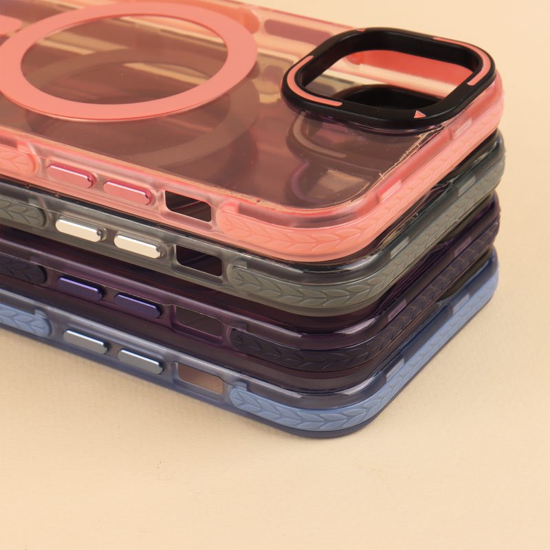 قاب PC شفاف دور طرحدار مگ سیف iPhone 13 / 14