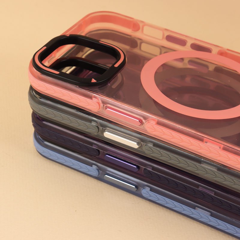 قاب PC شفاف دور طرحدار مگ سیف iPhone 13 / 14