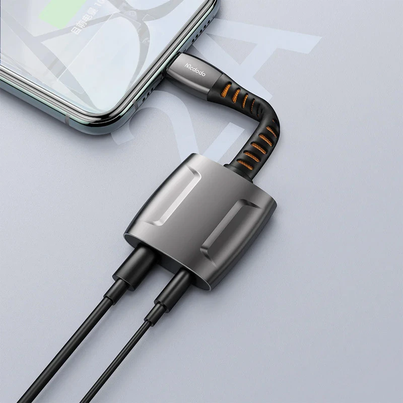 تبدیل Mcdodo CA-6340 Lightning to AUX / Lightning