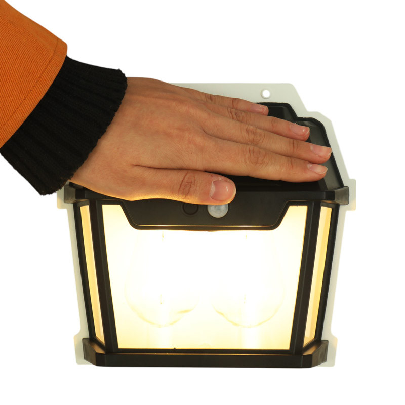 چراغ دیواری سنسوردار خورشیدی HW999-2W