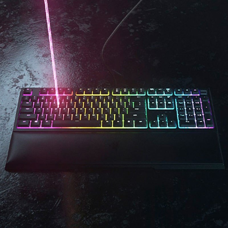 کیبورد گیمینگ ریزر Ornata V2