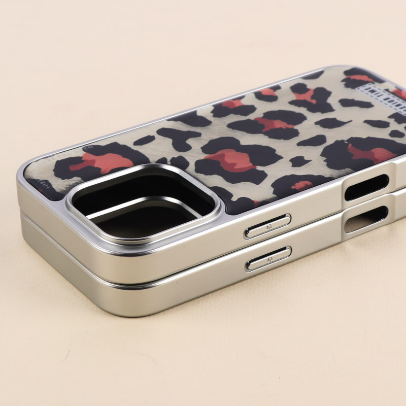 قاب پلنگی براق آیفون iPhone 16 Pro