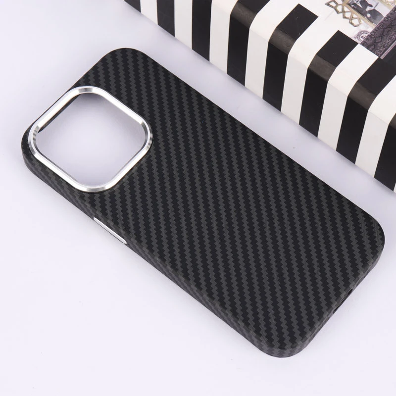 قاب مگ سیف Carbon آیفون iPhone 15 Pro