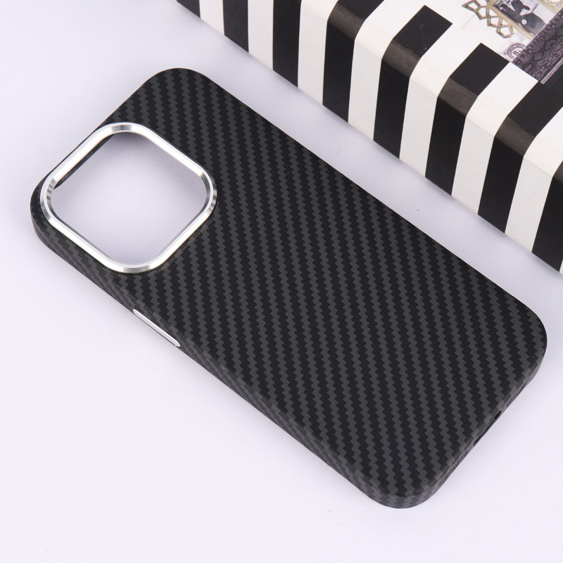 قاب مگ سیف Carbon آیفون iPhone 15 Pro