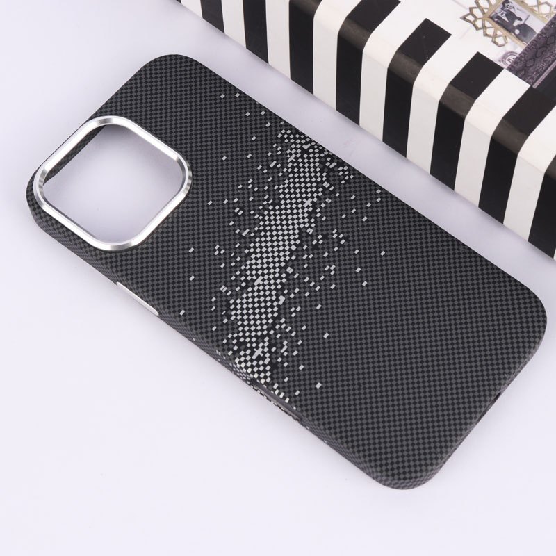 قاب مگ سیف Carbon آیفون iPhone 16 Pro Max