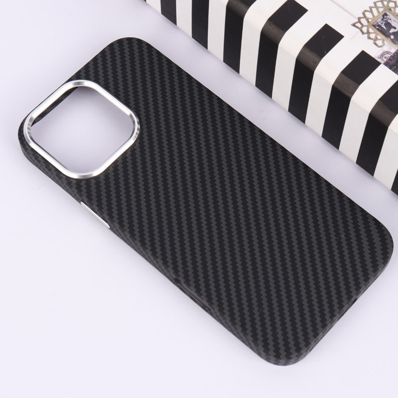 قاب مگ سیف Carbon آیفون iPhone 16 Pro Max