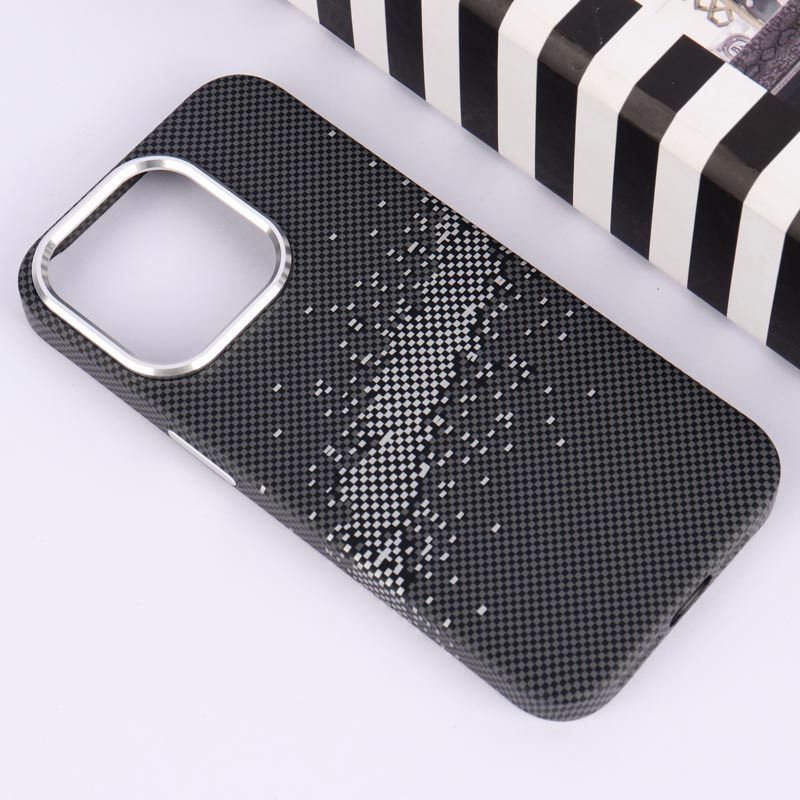قاب مگ سیف Carbon آیفون iPhone 15 Pro