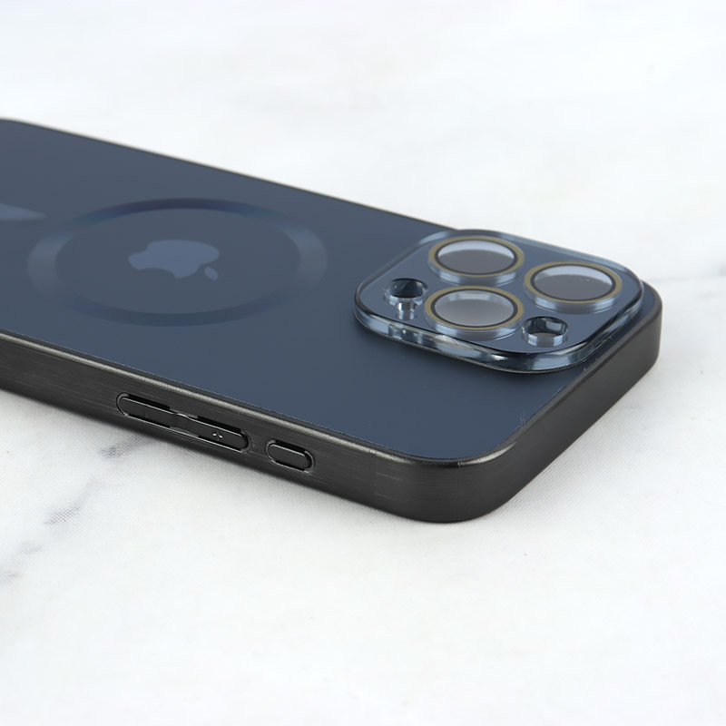 قاب براق مگ سیف Vip Max آیفون iPhone 15 Pro Max محافظ لنزدار