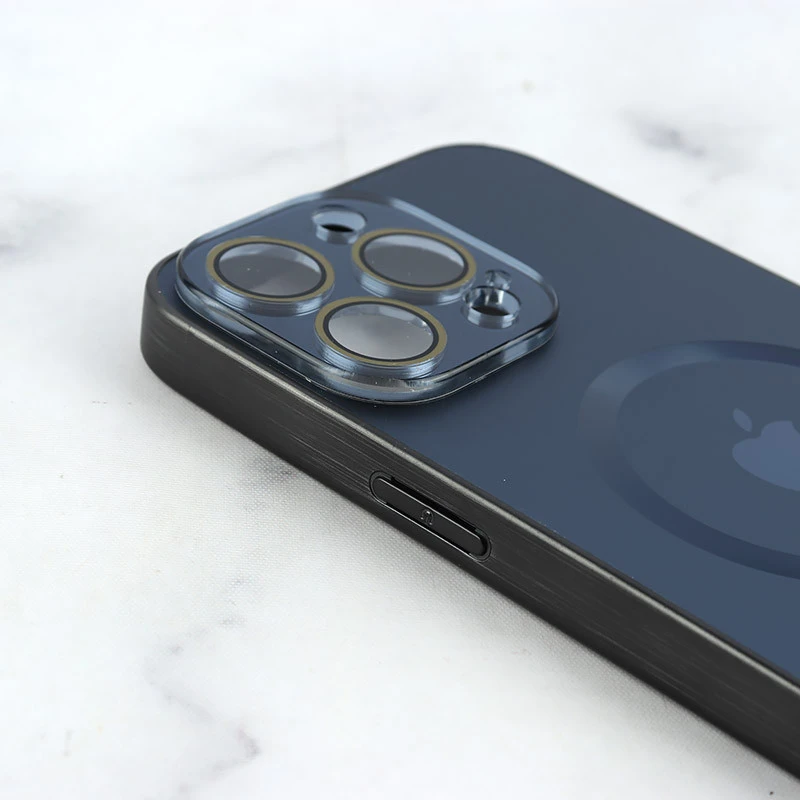 قاب براق مگ سیف Vip Max آیفون iPhone 15 Pro Max محافظ لنزدار