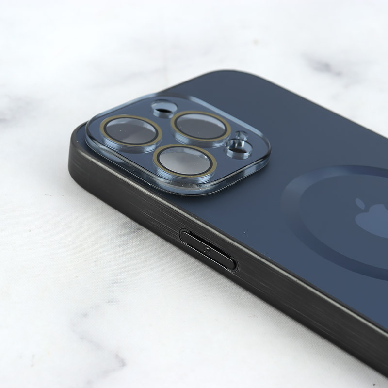 قاب براق مگ سیف Vip Max آیفون iPhone 15 Pro Max محافظ لنزدار
