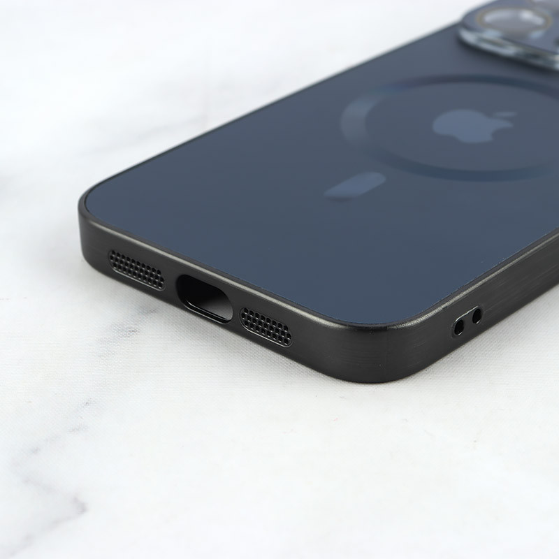 قاب براق مگ سیف Vip Max آیفون iPhone 15 Pro Max محافظ لنزدار